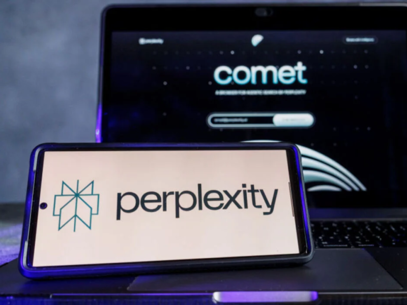 Perplexity lansează comet AI browser pe iPhone cu asistent integrat