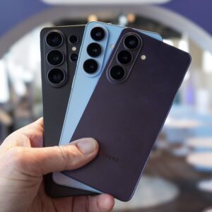 Galaxy S26 vs. S26+ vs. S26 Ultra review — Imagine 7 Review Galaxy S26 vs. S26+ vs. S26 Ultra – Comparație între cele mai noi flagship-uri Samsung