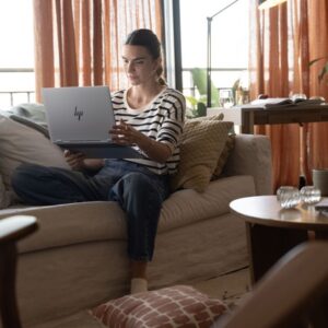 Laptop HP OmniBook X Flip Next Gen AI review — Imagine 11 Review Laptop HP OmniBook X Flip Next Gen AI 16-as0022nn – performanță și versatilitate — imagine 4