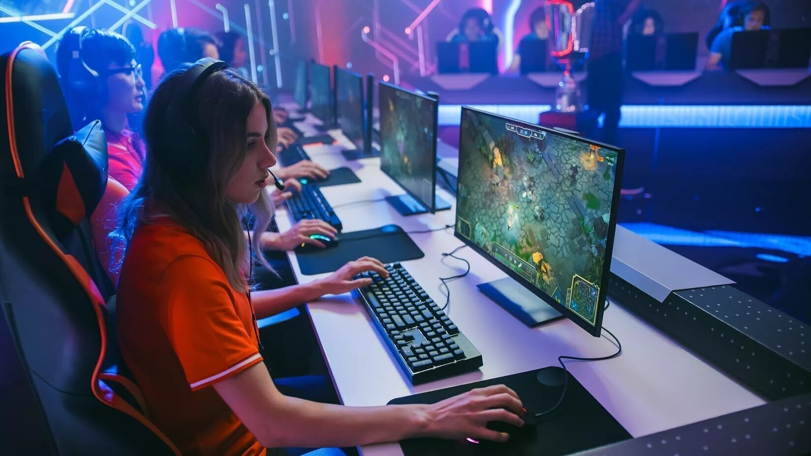 Sistem Desktop PC Gaming A+ review — Imagine 3 Sistem Desktop PC Gaming A+ cu procesor Intel® Core™ i5-14600K pana la 5.3GHz, 32GB DDR5, 1TB SSD, MSI GeForce RTX™ 5060 8GB GDDR7 SHADOW 2X OC, No OS, Black — imagine 3